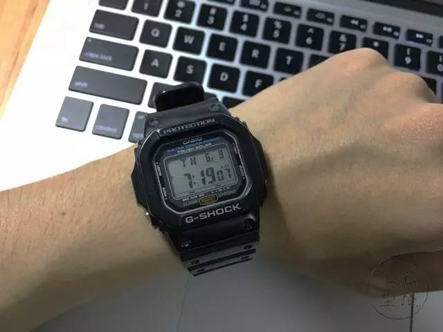 戴电子表有什么坏处,四种人不能戴电子表