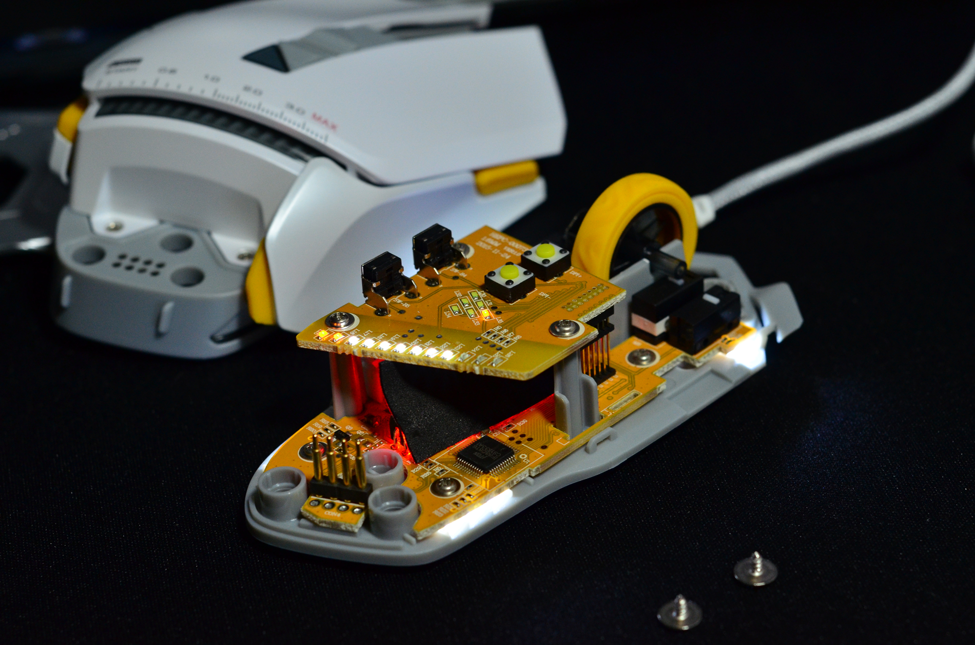 谁说它只能用来LOL,办公应用也拿手---贱驴325绝尘鼠标