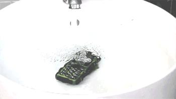 想砸核桃没有诺基亚？那是因为你之前没有遇到她