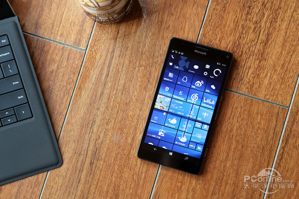 微软lumia950详细评测,微软lumia9504g手机