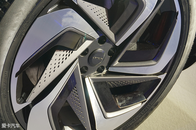 捷途概念车jetourx动态欣赏,捷途轿跑suvjetourx什么时候上市