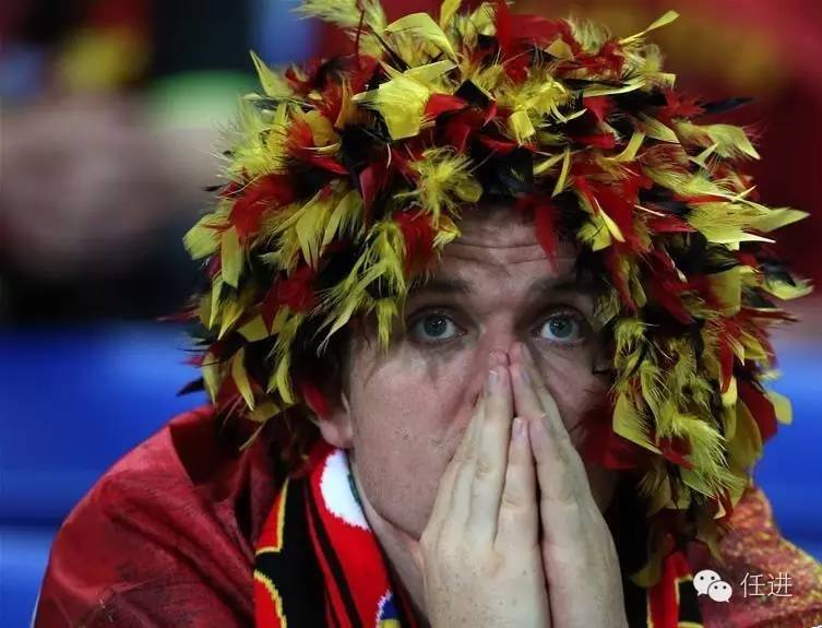 瓒崇悆鍜垖瑙嗛,瓒崇悆鍘熷湴鑸旂悆