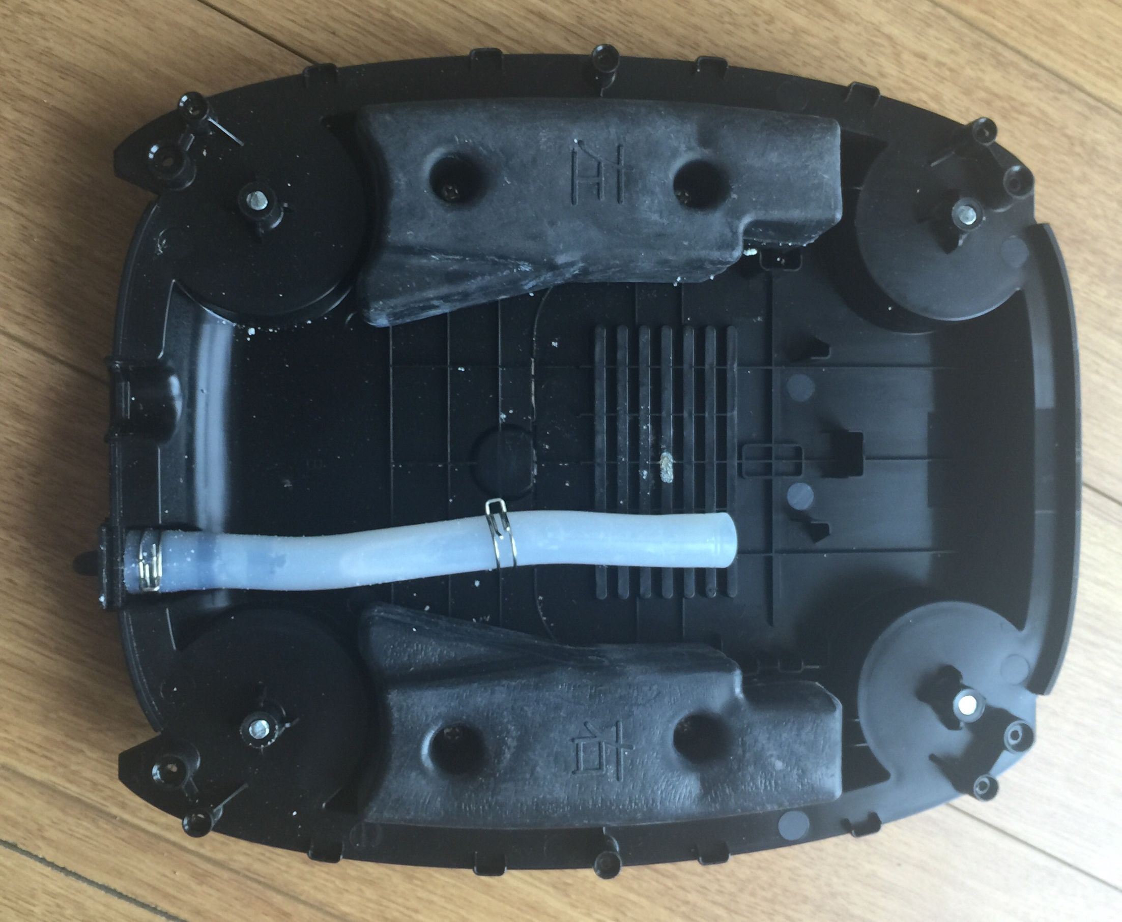 挂烫机漏电跳闸维修多少钱,蒸汽挂烫机漏电是什么原因