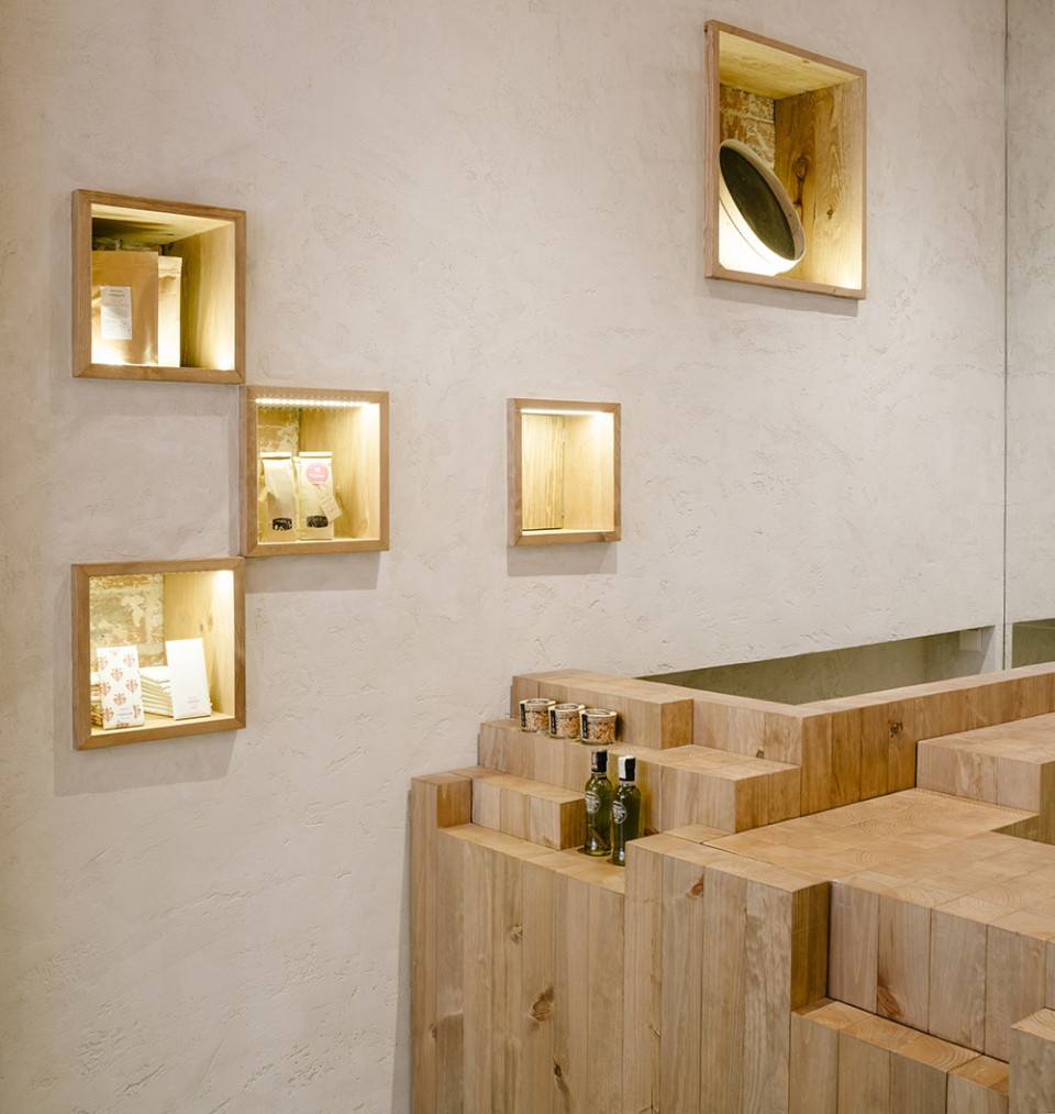 藏红花盒子上面的ssss 是什么意思 (藏红花圆盒子怎么打开)