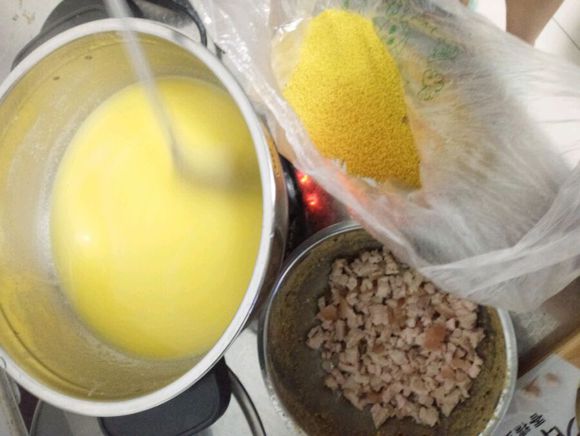 重庆捡到约克夏狗狗,捡破烂的爷爷捡到了一只约克夏