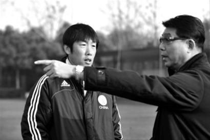 徐根宝山西,徐根宝原来是踢什么位置