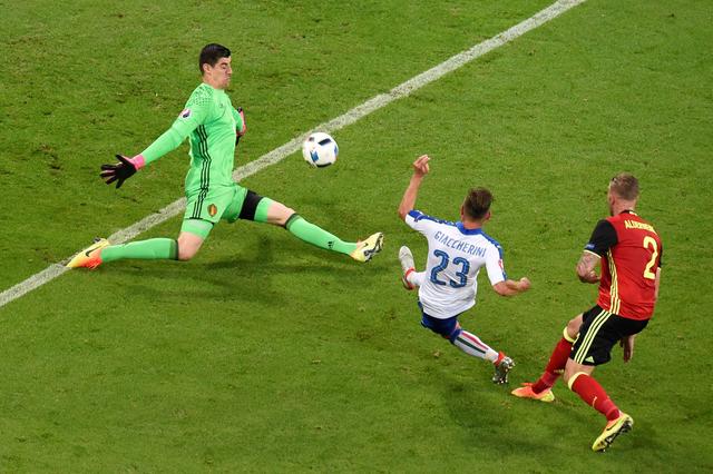 杨华评论:意大利是被轻慢被*辱侮**者的图腾