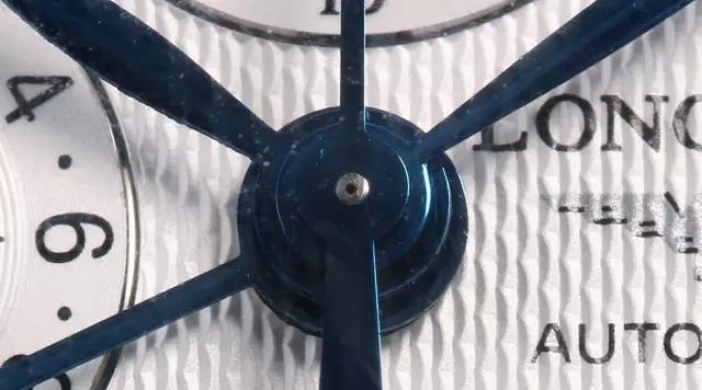 浪琴月相gs真假对比,浪琴手表质保卡真假图片对比