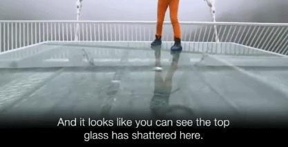 中国玻璃桥砸不烂视频,bbc节目中国