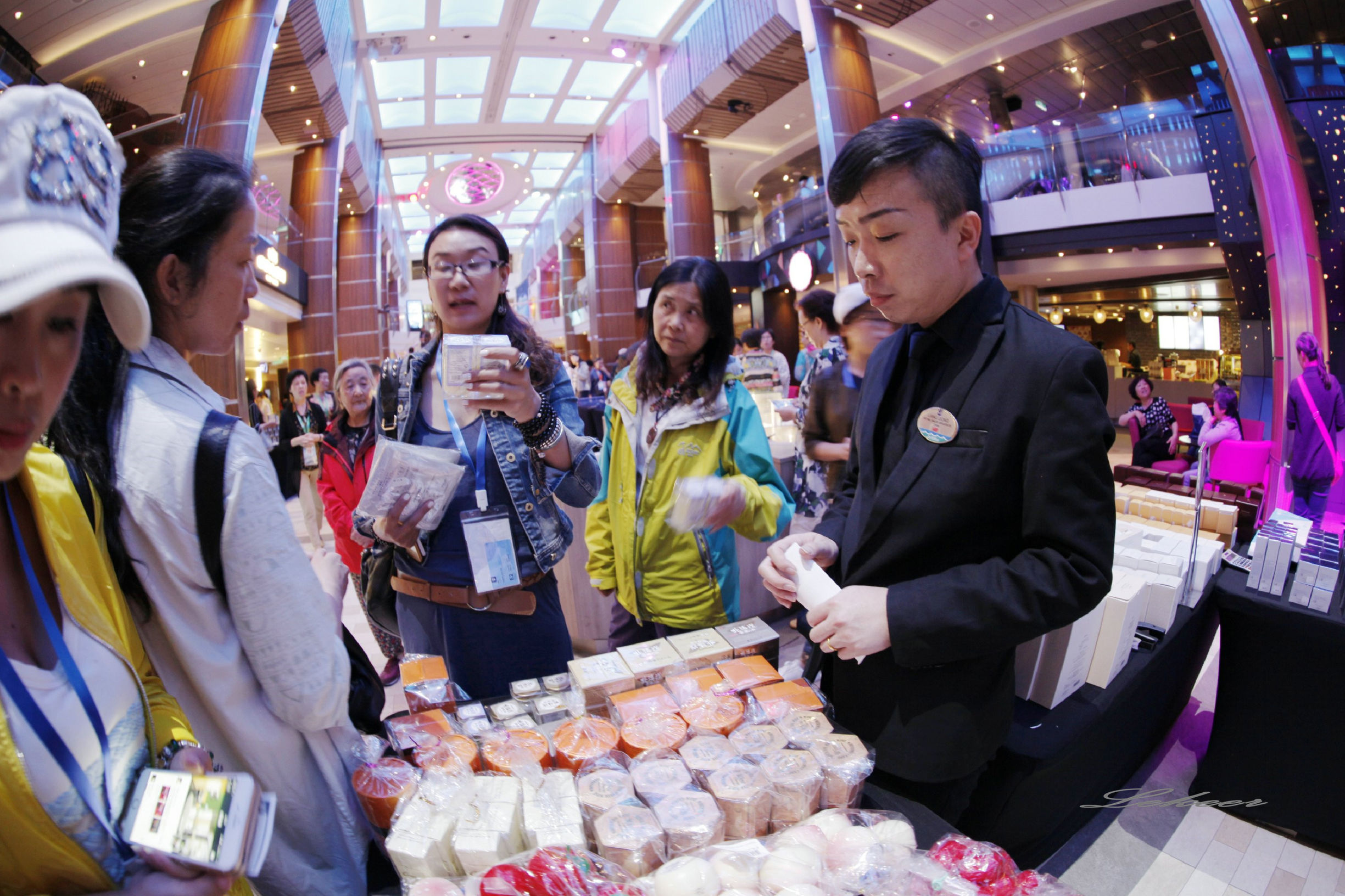 海洋量子号消费攻略,海洋量子号自由行攻略