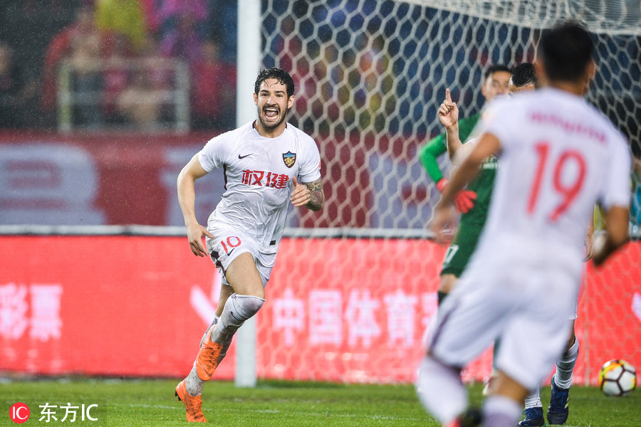 帕托天津权健进球集锦,王晓龙进球后拥抱图巴主教练