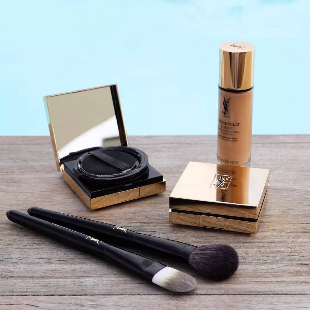 ysl圣罗兰聚焦光感蕾丝气垫,ysl的气垫卡粉吗