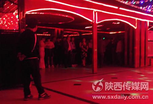 “黑灯舞”变“暗灯舞”仍存有偿性陪侍