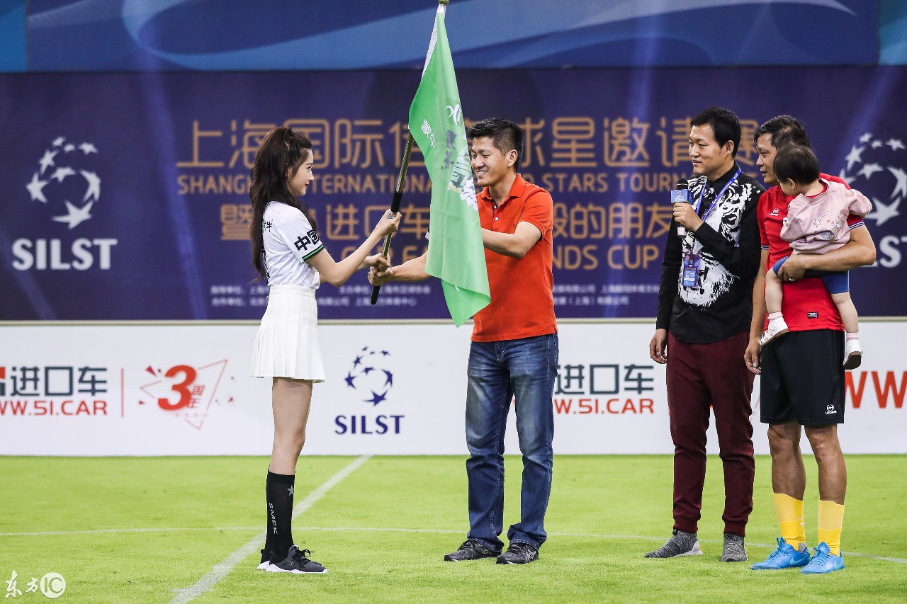 世界杯鹿晗关晓彤解说,关晓彤成毅王俊凯