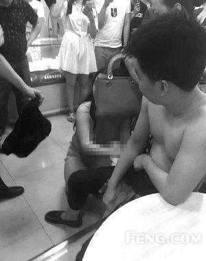 威威趣谈：哥打的不是台球是emoji表情包