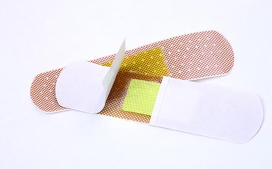 擦伤和割伤的急救小常识,处理割伤伤口的正确步骤