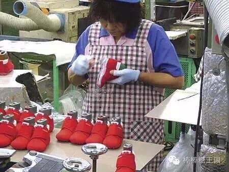 给宝宝买了双mikihouse鞋子,mikihouse鞋适合多大的宝宝穿