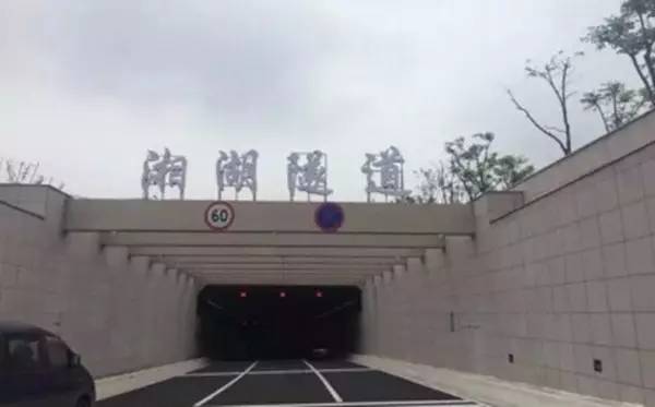 杭州下班遇到大暴雨,下班时间杭州有大暴雨吗