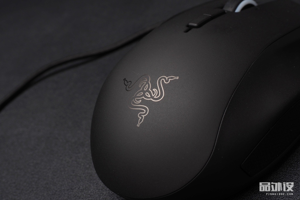 雷蛇那伽梵蛇六芒星背光灯不亮,雷蛇巴塞利斯蛇v2鼠标测评
