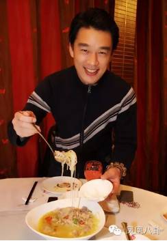 花10万订做西装,收入一半买雪茄!有一种霸道总裁叫做王耀庆