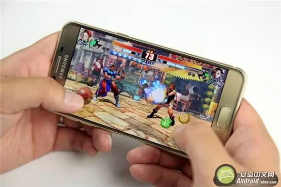 沉浸式体验手机游戏,三星galaxyc5pro和平精英