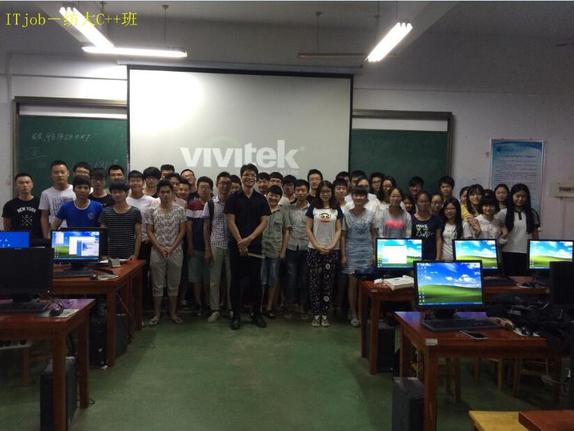 ITjob与武汉纺织大学校企合作连开6个班