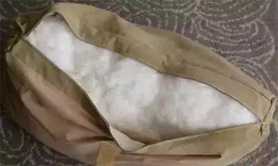 沙发靠枕塌了怎么变饱满,沙发靠枕倒下来怎么办