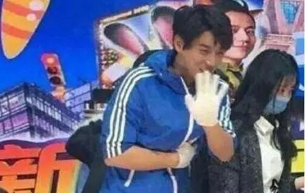 陈楚河剧中受伤,陈楚河韧带断裂