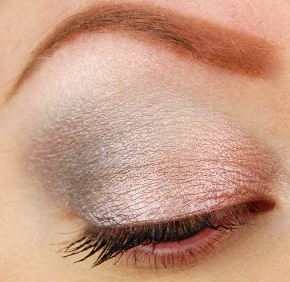 深扒金球奖彩妆（上）2016新鲜货PK经典好卖款