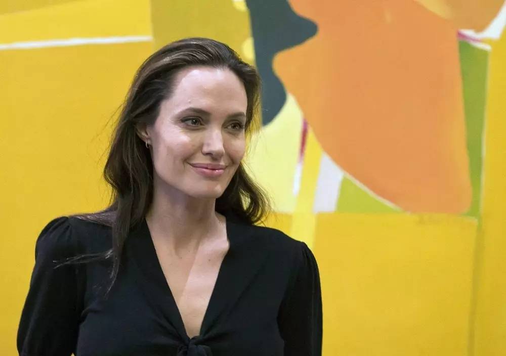 把腿拉长的拍照方法,拉长腿的拍照姿势