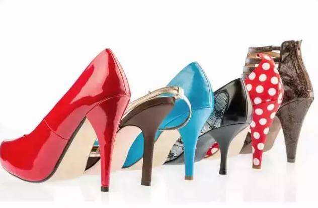 旧袜子不要扔冬天不用怕冻手了,旧袜子丢了是什么征兆