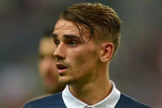 今晚半决赛！快来做一个时髦的伪球迷？