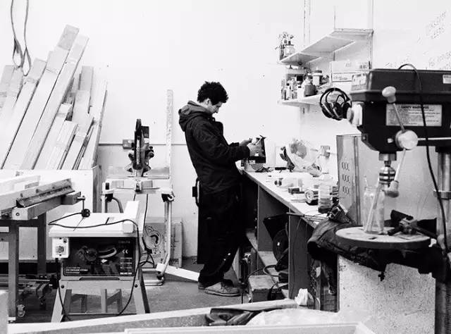 英镑贬值得好快,英镑贬值我们该如何应对