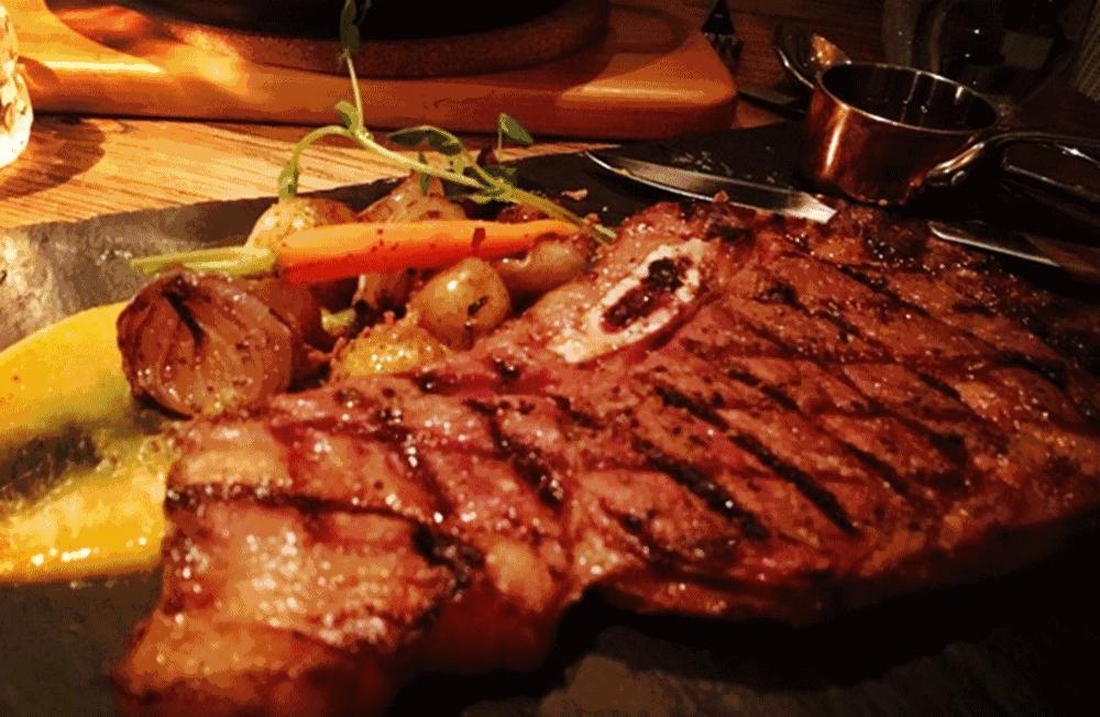 惠灵顿牛排孙红雷试菜,惠灵顿牛排孙红雷到底谁做的好吃