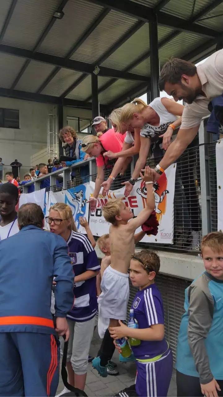 比利时足球青训体系,法国与比利时青训的不同