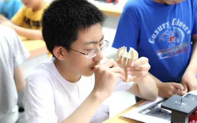 鍗撶珛鏍￠暱鍙插灏忓,鍖椾含鍙插灏忓鏍￠暱鍗撶珛