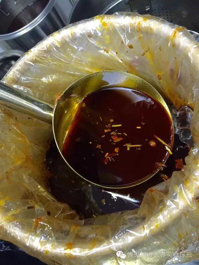 我发现了一家贼盖贼盖的串串他家的冒菜堪称神品！