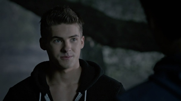 《少狼》第五季上线：毕业将近黑暗系数再升级