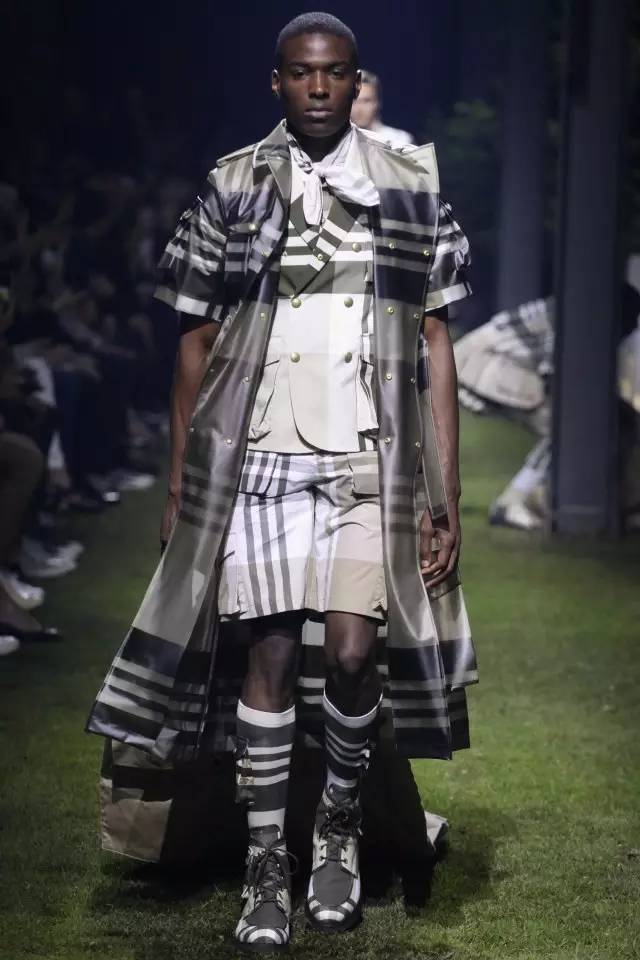 以时尚的名义怀念我们的欧洲杯－－－球场、皮草、口袋