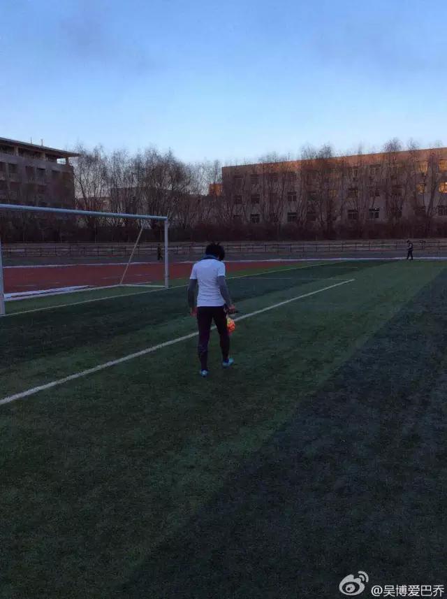 鍚村崥瓒崇悆,涓滃寳鍚村崥