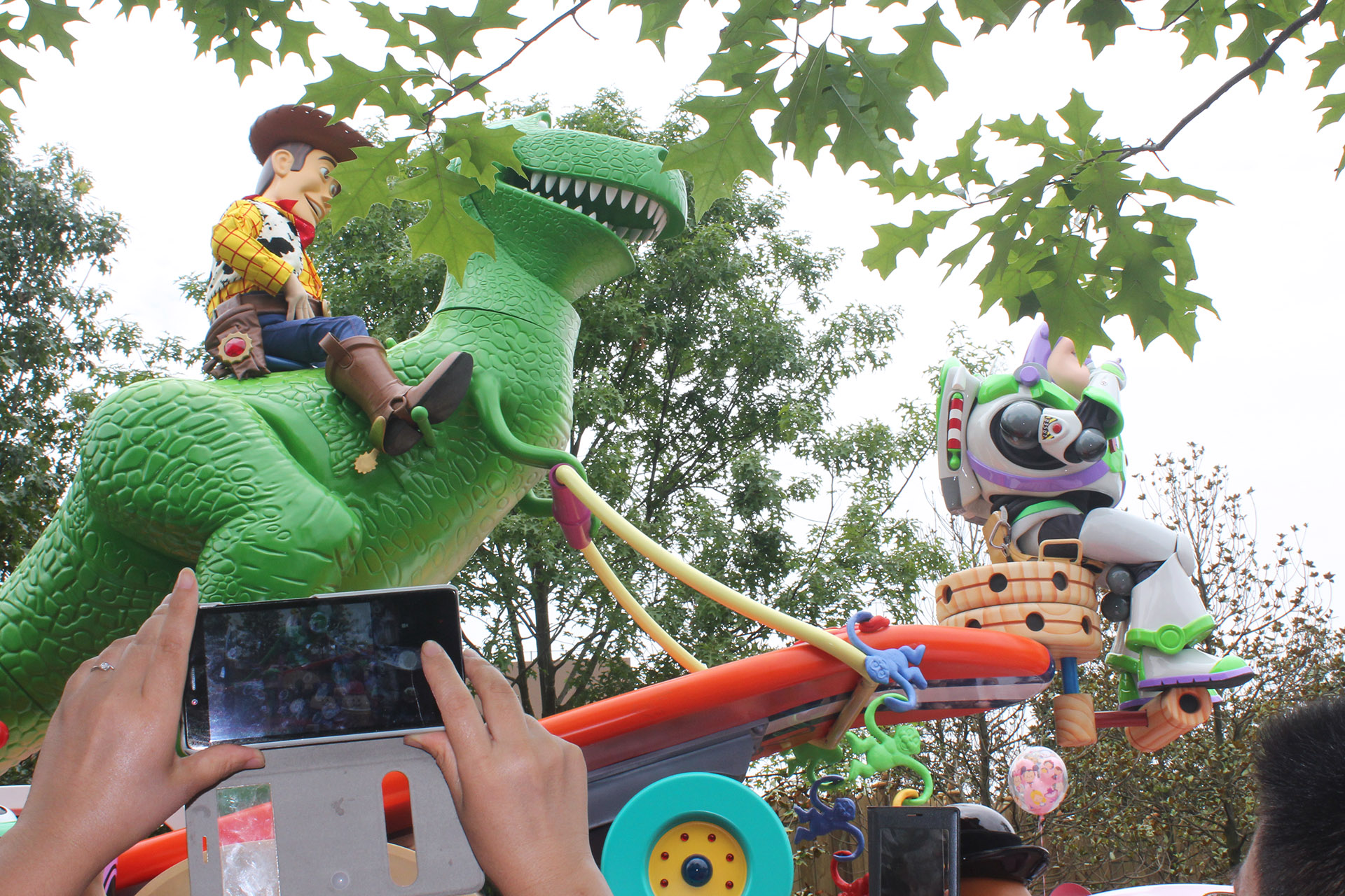 上海迪士尼好玩吗值得去吗,上海迪士尼一整天游玩攻略