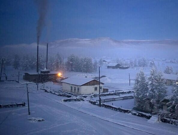 中国最冷小镇呼中上演泼水成冰秀,最冷内蒙古泼水成冰一个字就是美