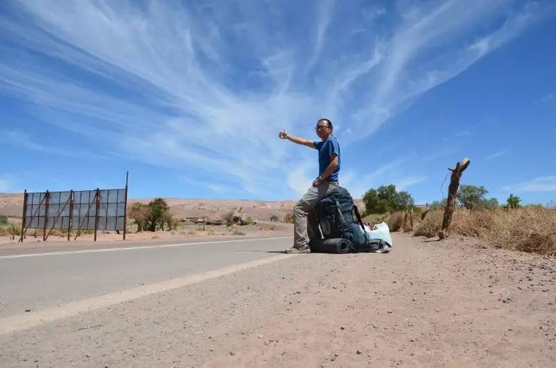 一个陕西汉子花7万元环游地球1圈，还带回一个美国女友！