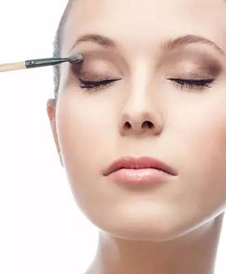 渣男约会让美女买单,渣男约会故意让女人买单