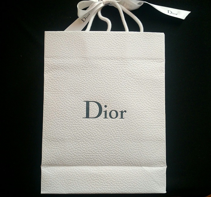 半年她居然集齐了这多款大牌包,看见喜欢的像着了迷