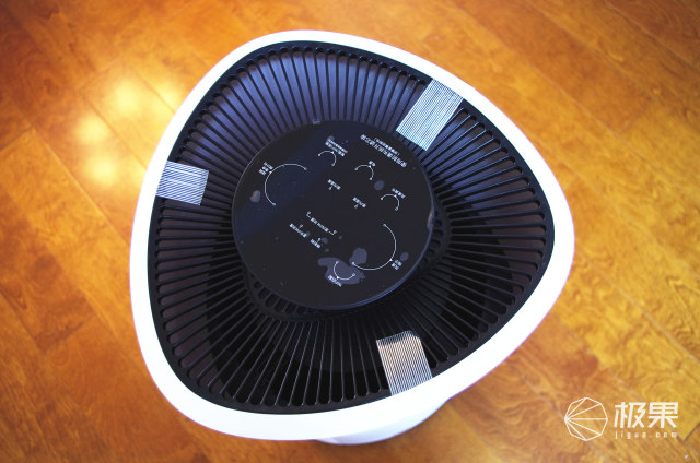远程操控，省心省力，有了LifeSmart随时掌控室内空气质