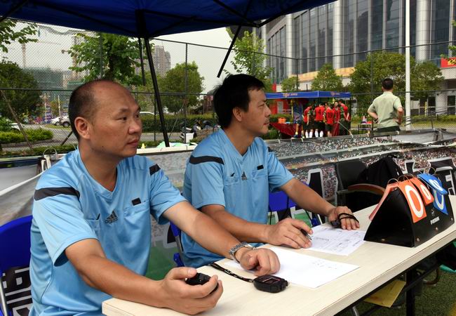 圆满举办五人制足球比赛,三明体育场足球赛