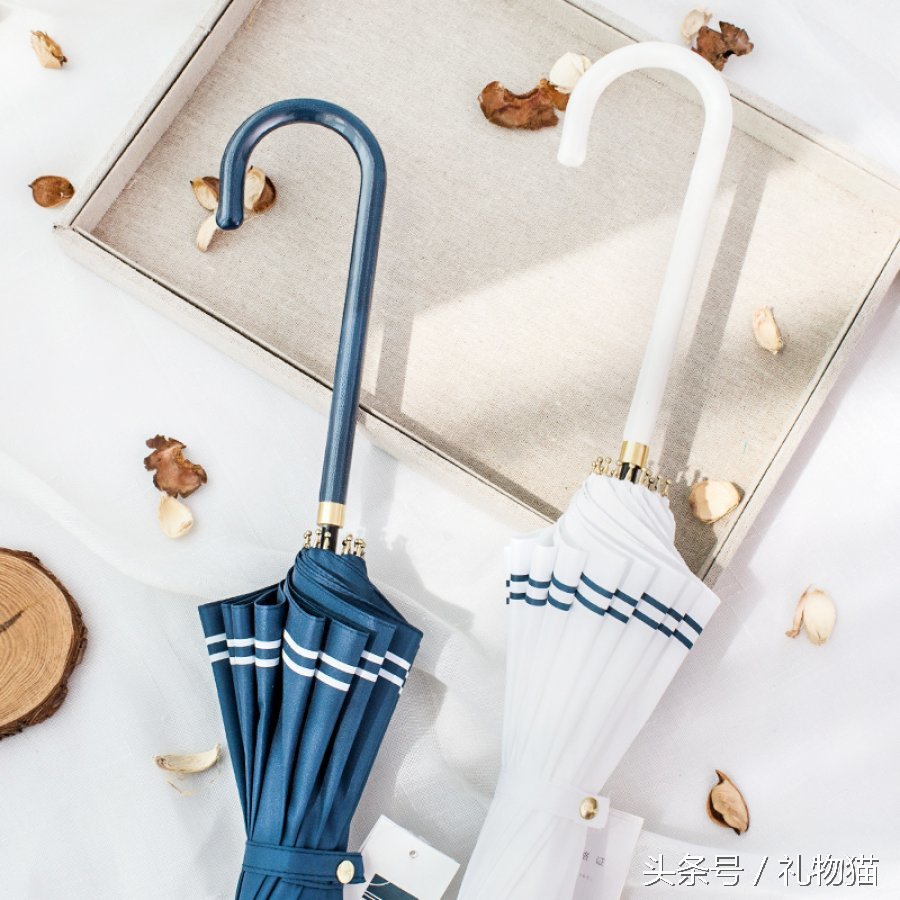 下雨出门最常用的雨具,下雨天什么雨具最好