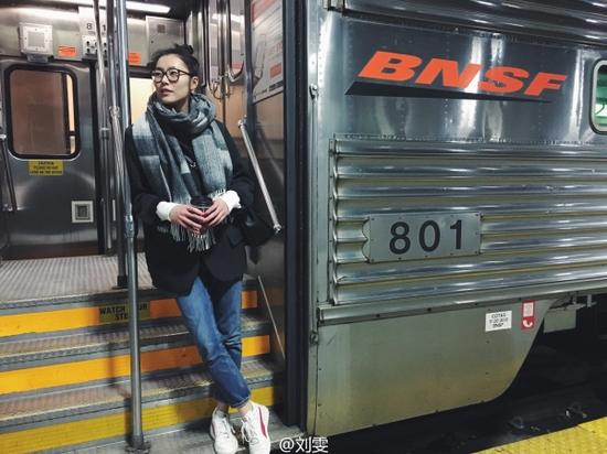 时装秀超模大表姐刘雯气质不一般,最新大表姐刘雯穿搭鞋子