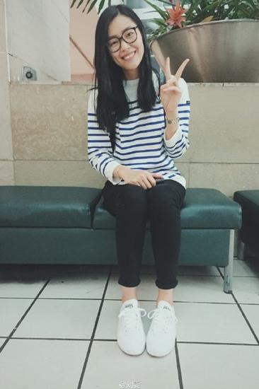 时装秀超模大表姐刘雯气质不一般,最新大表姐刘雯穿搭鞋子